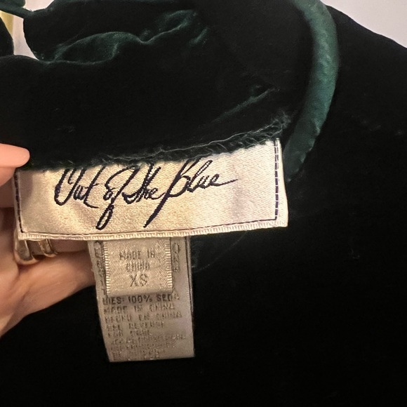 Out of the Blue deep green vintage blouse vintage size XS pit to pit 18” - Picture 4 of 6